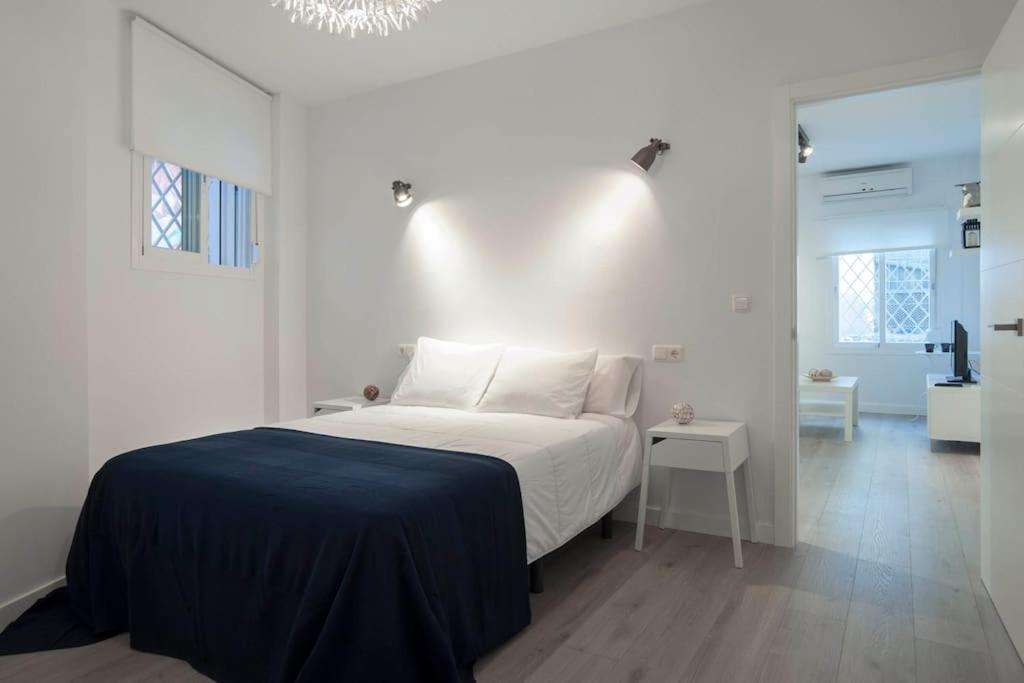 Moderno En Plaza Merced Appartement